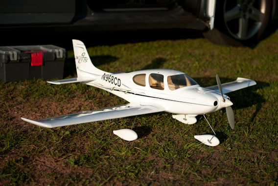 Reely Cirrus SR-22